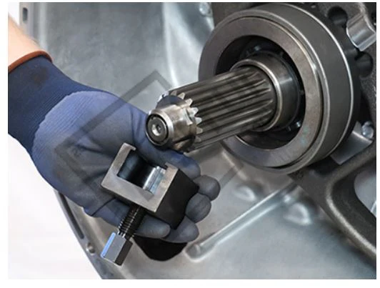 RR1062TR Alternative Input Shaft Wear Sleeve Puller Tool - Image 2
