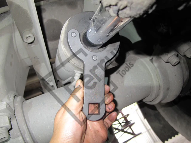 VOLVO (FM12/D13) HYDRAULIC LIFT CYLINDER REMOVER/INSTALLER SET (Dr. 3/4”) - Image 4